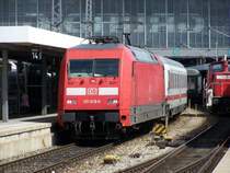 101 018 verl�sst mit IC 329 nach Mittenwald M�nchen Hbf. Aufgenommen am 15.08.2007