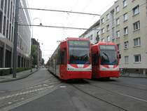 2 Z�ge vom Typ K4500 treffen sich am 15.08.2007 bei der Ein. bzw. Ausfahrt der provisorischen Wendeanlage an der Haltestelle  Eifelstra�e , wo die Linie 12 in den letzten 10 Monaten ihre Endhaltestelle hatte.