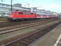 Die BR 111 mit Regionalzug in Regensburg HBF am 14.08.2007