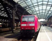 BR146 mit RE5 Richtung Emmerich bei der Ausfahrt aus dem K�lner Hbf.