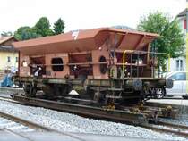 CJ - CJ mal Zwei .. Abgestellter Rollschemmel Ua 276 mit beladenem Normalspurigem Schotterwagen der CJ 40 47 95 74 895-7 .. Foto vom 08.07.2007