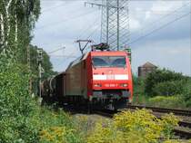 152 028-7 mir ihrem gemischten GZ kurz vor Gelsenkirchen Bismarck. 17.8.07