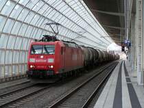 Br.185 026-2 bei der Durchfahrt mit einem GZ durch Ludwigshafen-Mitte weiter in Richtung Mannheim. Aufgenommen am 17.August 2007