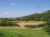 218 156 war am 01.08.07 mal wieder auf der Teckbahn unterwegs. Hier ist sie nun bei Brucken unterwegs nach Wendlingen. 
