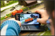 Noch schnell ein Handyfoto ehe DH390.01 auf die Reise über die Modulanlage der Freunde der Sulmtalbahn geht . 26.02.2022
