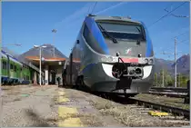 Der FS MINUETTO Ale 502 016-8 (UIC 94 83 4 502 016-8 I-TI) wartet in Domodossola auf die Abfahrt nach Novaara.

28. Oktober 2021