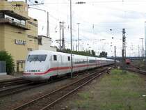 Einfahrt eines ICE-1 in den Bahnhof Mannheim Hbf. Der Zug kam als ICE 108 aus M�nchen Hbf und fuhr nach Berlin Ostbahnhof. Aufgenommen am 17.August 2007