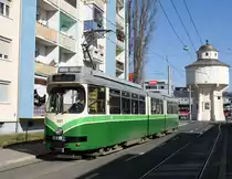 Der HGL Triebwagen 507 befuhr am Nachmittag des 02. März 2022 das neue Teilstück der Linie 6, und wurde von mir bei seiner Rückkehr aus der Endstation Smart City vor der Kulisse des alten Wassertrums des grazer Hauptbahnhofs fotografiert.