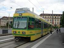 Berner Oberland 2007 - Ein Ausflug f�hrte uns am 22.07.2007 nach Neuchatel, auf deutsch Neuenburg. Im Bahnatlas von Schweers und Wall ist in Neuenburg eine Stra�enbahn eingezeichnet. Es handelt sich dabei um die Linie 5 der Transports en commun de Neuchatel et environs SA. Hei�t auf deutsch so viel wie Verkehrsbetriebe Neuenburg und Umland. Im Bild ist hier der Steuerwagen 551 am Place Pury in Neuenburg.