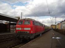 215 049-8 am Schlu� eines Sonderzuges in Koblenz.Die Fahrt war eine �berf�hrung des Restaurierten TEE-Domecar nach K�ln