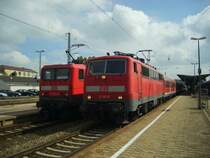 Eine 111 nach nach Stuttard und eine 143 nach N�rnberg im Bahnhof Ansbach 21.8.2007