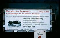 Bild 1/6: Im August 1999 gab es zum Anlass der Wiederer�ffnung der Berliner Stadtbahn eine Parallelfahrt des Traditionszuges Berliner S-Bahn und der E 77 10 mit Sonderzug zwischen Berlin-Charlottenburg und Berlin Ostbahnhof. 