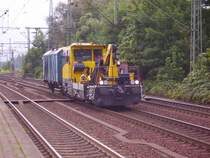 Ein Baufahrzeug erreicht Hamburg-Harburg. Kurz nach dem Bild blieb es stehen und fuhr r�ckw�rts wieder zur�ck. 22.08.07