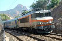 SNCF 22311 am 25.06.2007 hinter dem Bahnhof Anth�or in Fahrtrichtung Marseille.