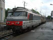 Die BB 167432 und 167435 haben am 27.5.2007 einen Schnellzug von Bordeaux nach Nantes gebracht und werden in K�rze von einer E-Lok abgel�st, die den Zug weiter nach Quimper bringen wird.