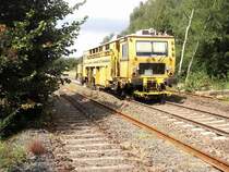 Hier eine 08-32 beim gleisumbau zwischen Hameln und Hess.Oldendorf