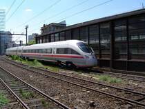 Ein ICE-T (BR411) verl��t am 29.05.04 den Bahnhof Berlin Zoologischer Garten in Richtung Hamburg.