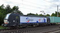 boxXpress.de GmbH, Hamburg [D] mit der MRCE Vectron   X4 E - 870  [NVR-Nummer: 91 80 6193 870-3 D-DISPO] und einem Containerzug am 29.08.22 Vorbeifahrt Bahnhof Dedensen-Gümmer.