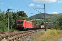 DB Cargo 185 263-1 mit einem Güterzug am 12.8.2022 in Kaulsdorf