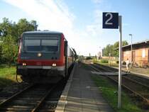 Die Regionalbahn aus Hannover h�lt am 6.8. p�nktlich in Schneverdinegn, in K�rze wird sie nach Buchholz/Nordheide weiterfahren, dem Endpunkt der KBS 123 (Heidebahn).
