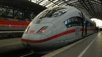 So langsam neigt sich der Tag zum Ende und auch die letzte Verbindung heute am 27.08.07 nach Br�ssel ist der InterCityExpress 10  ICE International  in K�ln Hbf.