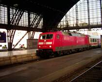 IC2335 bei der Einfahrt im K�lner Hbf.