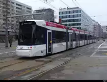 Limmattalbahn - tramlink Be 6/8 8004 in Altstetten am 17.12.2022