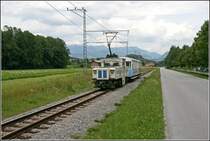 Nach 5 Jahren Urlaub in Kiefersfelden, habe ich zum erstenmal den Wachtl-Express erwischt. Hier f�hrt Lok 5 von 1927/28 in den Haltepunkt Hechtsee ein.