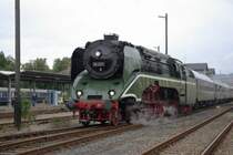 Gegen 13:43 Uhr kam die 18 201 aus Dresden in Meininigen an.(01.09.07),Anlass sind die XIII. Dampfloktage. 