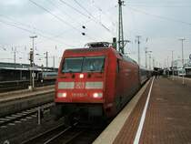BR 101 032-1 mit IC 2213 nach Stuttgart mit FL,nochmal Danke
an den TF.(01.09.2007) 