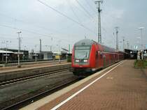 Dosto Steuerwagen des RE 1 Hamm - Aachen in Dortmund Hbf.
mit FL bei der Ausfahrt,n�chster Halt ist Bochum Hbf.,Danke
an den freundlichen TF.(01.09.2007)