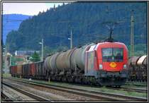 GySev Taurus 1116 064 mit einem G�terzug im Bahnhof Knittelfeld.
1.9.2007