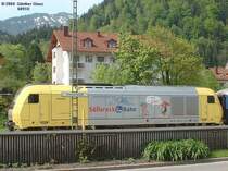 Siemens-Dispolock ER20-004 mit Werbung f�r die S�llereck-Bergbahn am 26.05.2004 in Immenstadt / Allg�u