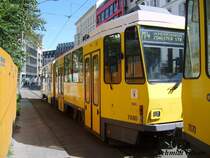 KT4DT 7080 der Berliner Verkehrsbetriebe (BVG) auf der Linie M4 nach Hohensch�nhausen/Zingster Str.