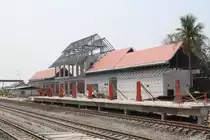 Auch die Chan Sen Station wird im Rahmen des derzeitigem Modernisierungs-, Umbau- und Neubauprogramm der SRT neu gestaltet. Das Bild vom 30.März 2023 zeigt den Baufortschritt des beachtlichen neuen Aufnahmegebäude.