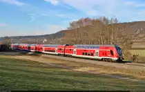 445 090-7 (Bombardier Twindexx Vario) unterwegs zwischen Dollnstein und dem Ortsteil Breitenfurt.

🧰 DB Regio Bayern
🚝 RB 59097 (RB16) Nürnberg Hbf–München Hbf [+10]
🕓 16.2.2023 | 15:01 Uhr