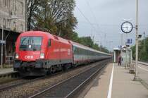 1116 020-7 zog am 06.09.07 einen EuroCity durch den Bahnhof Siegelsdorf in Richtung W�rzburg. Am Zugschluss schob noch ein unbekannter �BB-Taurus mit.