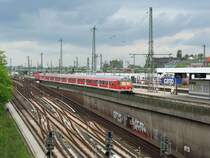 Ausfahrende RB 21172 nach Itzehoe; Hamburg-Altona, 13.05.2007
