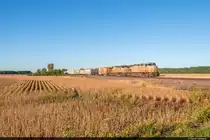 Am 30.09.2022 sind die beiden AC4400CW-CTE UP 6457 und UP 5375 unterwegs mit einem gemischten Güterzug in Richtung Süden auf der Chester Sub und konnten hier bei Columbia IL, USA aufgenommen werden