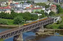 Mit dem IC 1306 passiert 162 114 auf dem Weg nach Usti nad Labem hl.n. die Labebrücke in Richtung zapad. Fotografiert am 27.05.23 von der Vetruse aus.