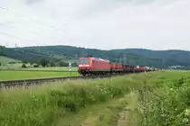 145 001-4 mit einem gemischten Güterzug bei Kerzel am 07.06.2023.