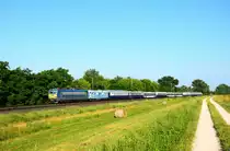 Die 630 031 (ex. V63 031)  Gigant mit dem wachauer MRT (MÁV Rail Tours) Sonderzug 13001 in Richtung Budapest kurz nach Komárom.
Szőny, 18.06.2023.
