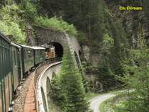 Einfahrt Z�genschlucht mit einer Ge6/6I im Mai 2007.
