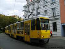 KT4DT 7049 der Berliner Verkehrsbetriebe (BVG) auf der Linie M4 nach Hohensch�nhausen/Zingster Str.