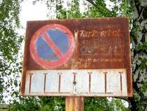 Am Gel�nde der ehemaligen Reichsbahnwerkstatt, dem Lokschuppen Thum hat dieses Schild die Wende und noch einige J�hrchen mehr �berdauert, 07.09.07