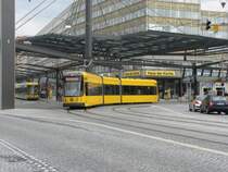 Tw 2602 ist auf der 12 nach Leutewitz unterwegs hier am Postplatz.02.09.07.