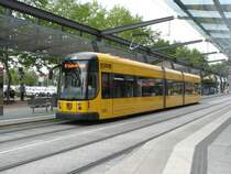 Tw 2609 (NGT D8DD)auf der Linie 8 nach S�dvorstadt.02.09.07.