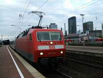 Die BR 120 114-4 mit IC 2229 nach N�rnberg am Haken verl�sst
den Dortmunder Hbf.auf Gleis 11 ,im Schub war die BR 120 125.
(07.09.2007)