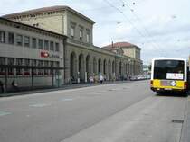 Das Bahnhofsgeb�ude von Schaffhausen am 2.8.2007