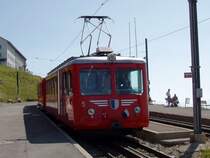 VRB-Triebwagen 5 auf der Endstation Rigi Kulm.